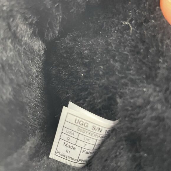 UGG Classic Short II Black Suede Boots Women’s 9 - Picture 7 of 9